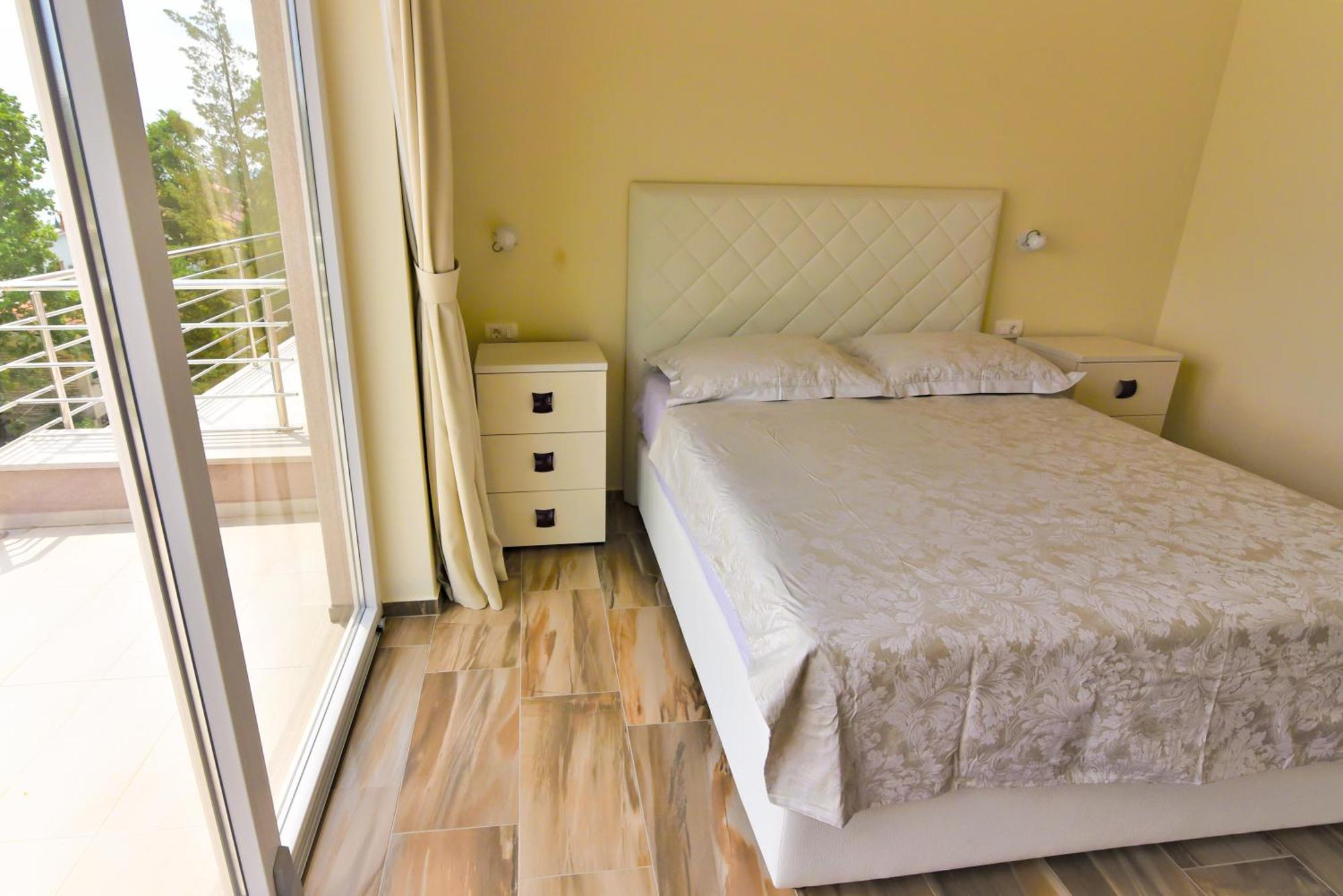 Guest House Manuela Opatija Bagian luar foto